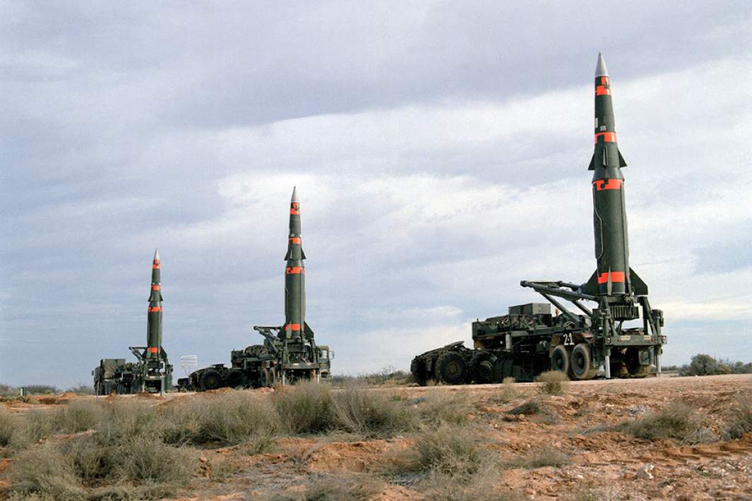 Американские баллистические ракеты средней дальности Pershing-2 во время испытательных пусков на одном из полигонов США
