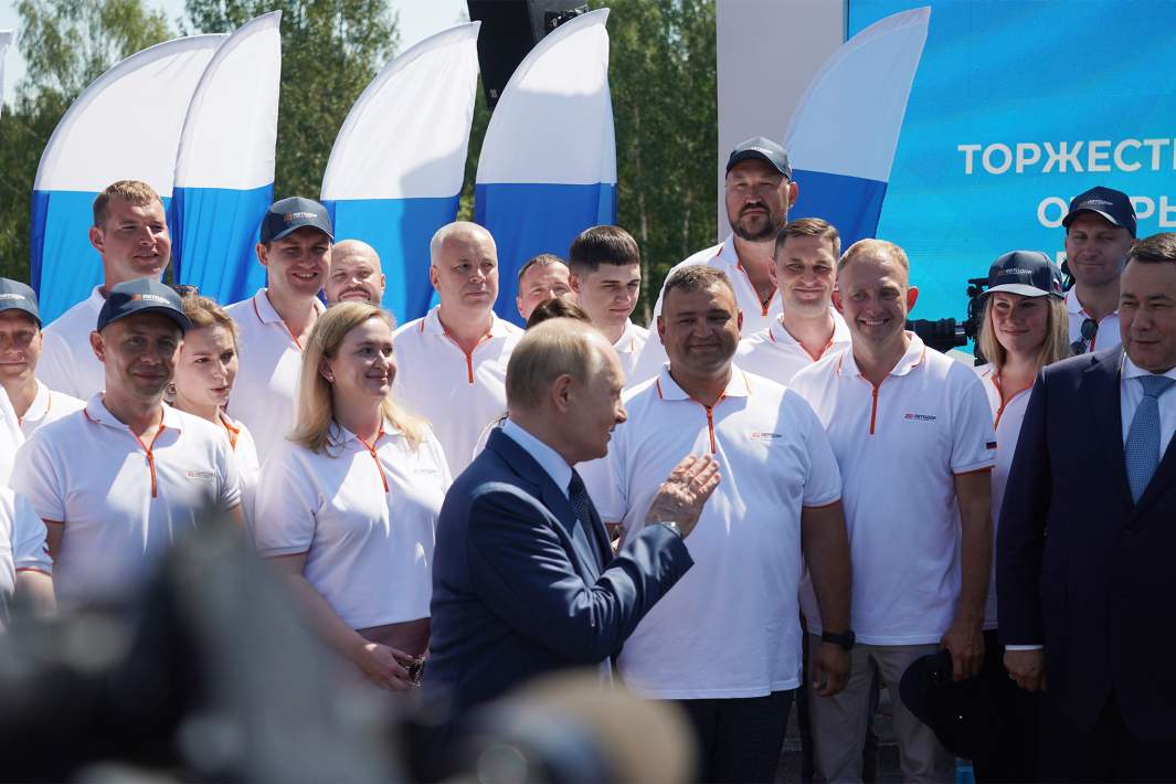 Президент РФ Владимир Путин принимает участие в церемонии открытия северного обхода Твери и обхода Тольятти на 155-м км трассы М-11 «Нева»