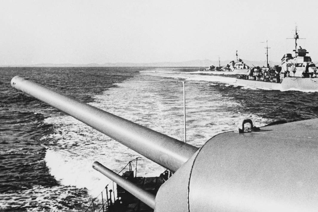 Советские корабли Тихоокеанского флота в боевом походе