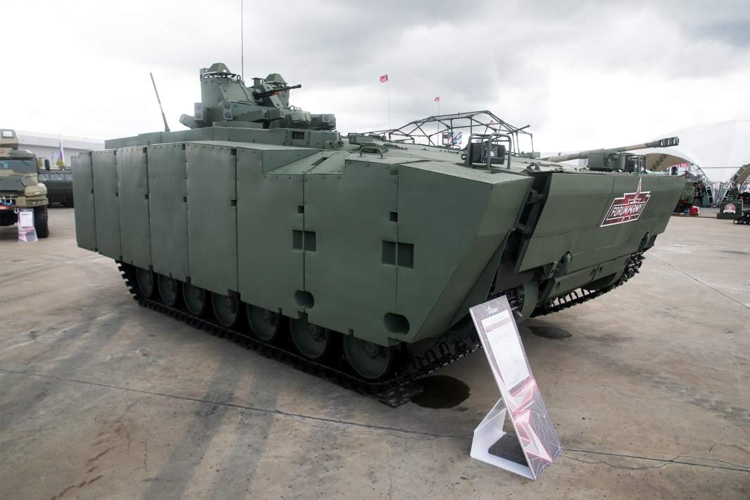 Бронетранспортёр Б-10