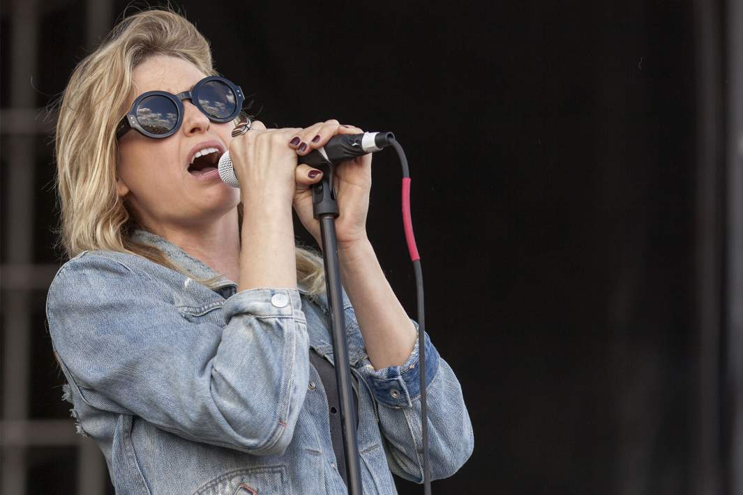 Эмили Армстронг