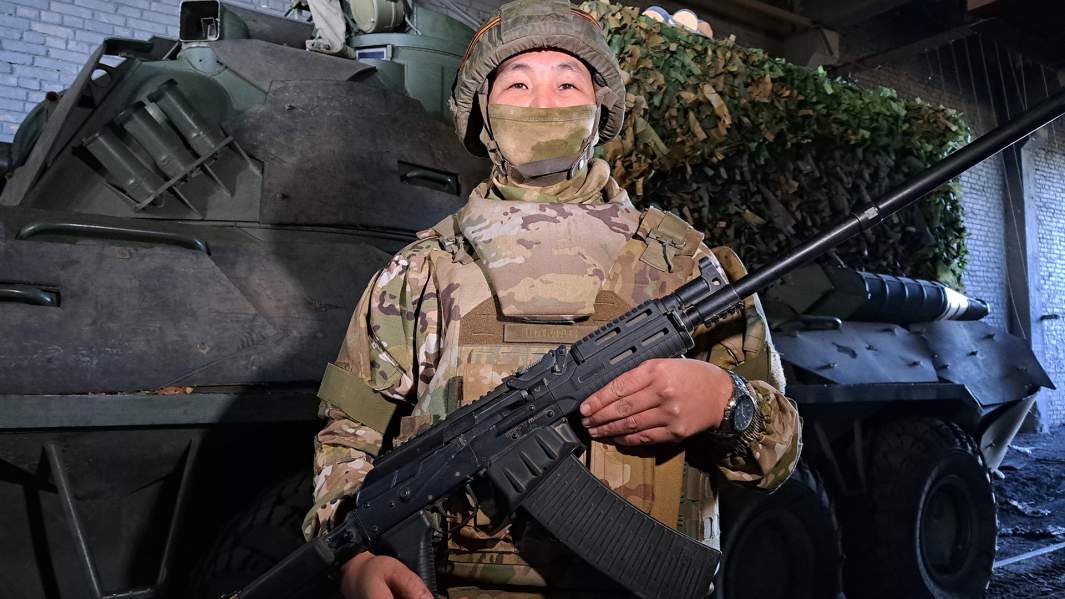 Экипаж самоходного миномета «Нона-СВК»