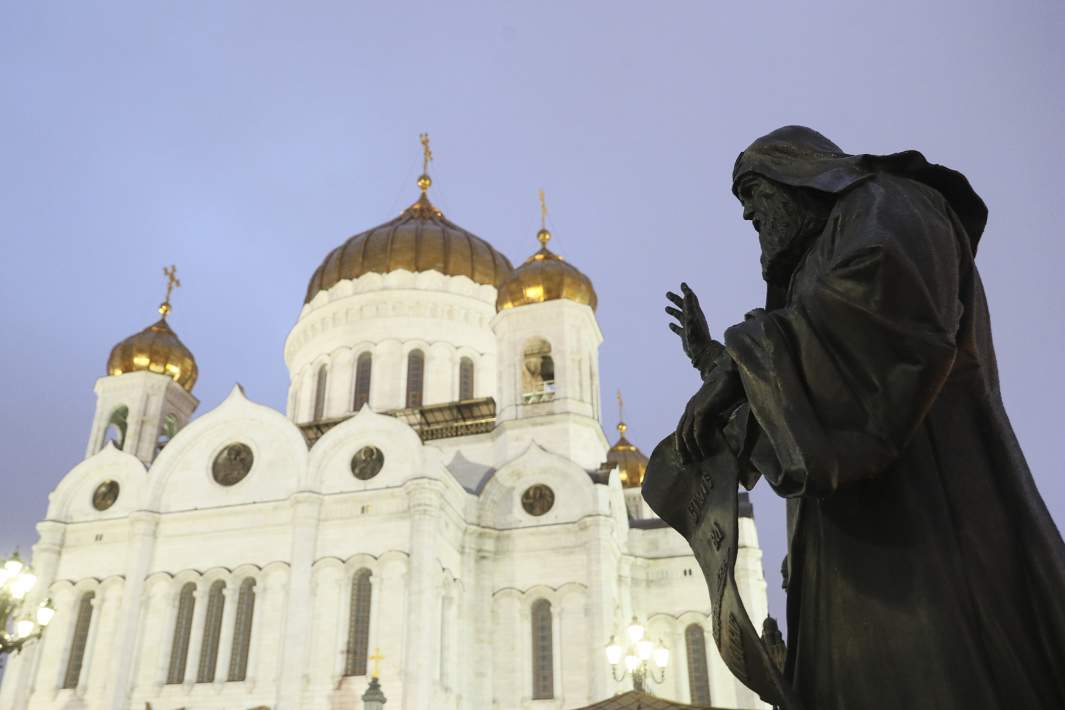 Монумент патриарх Гермоген