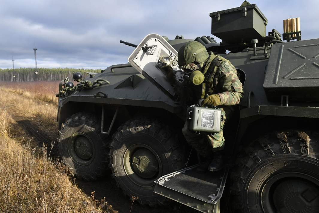 Военнослужащий войск радиационной, химической и биологической защиты