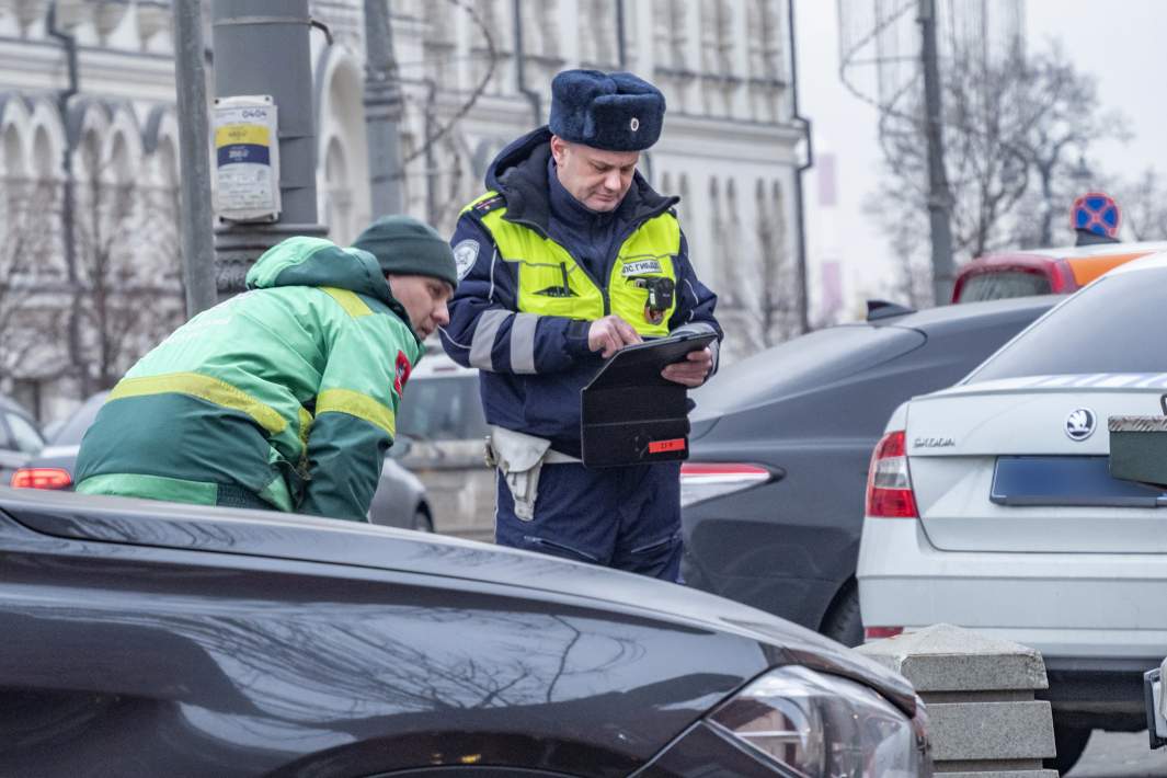 Сотрудник ДПС