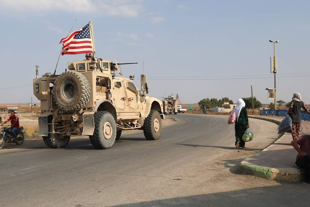  Американские военнослужащие покидают сирийскую провинцию Хасеке и направляются к границе с Ираком