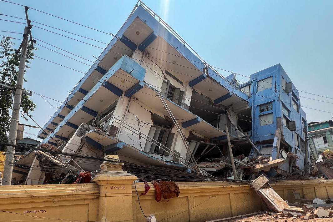 землетрясение в Мьянме 