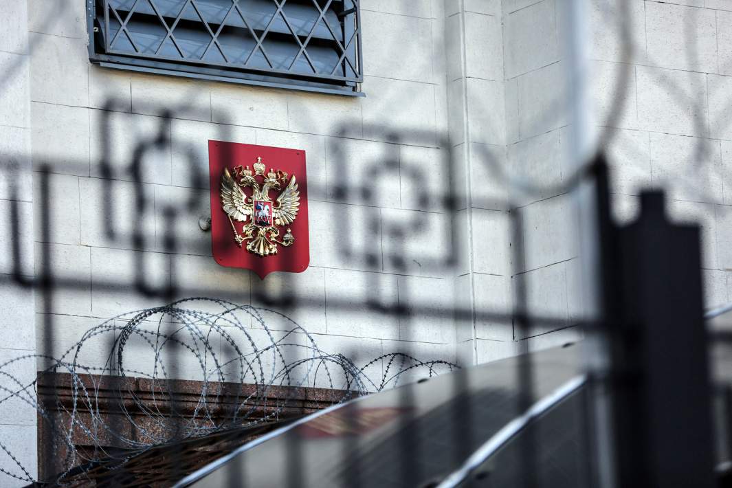 герб забор