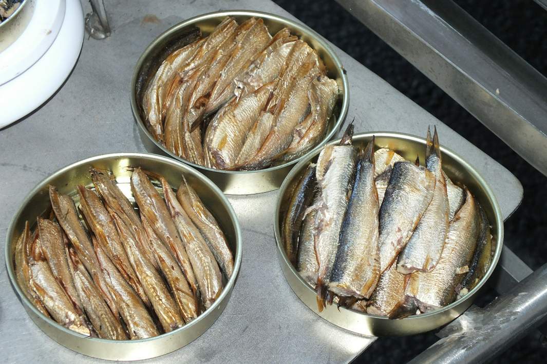 Консервы с рыбой