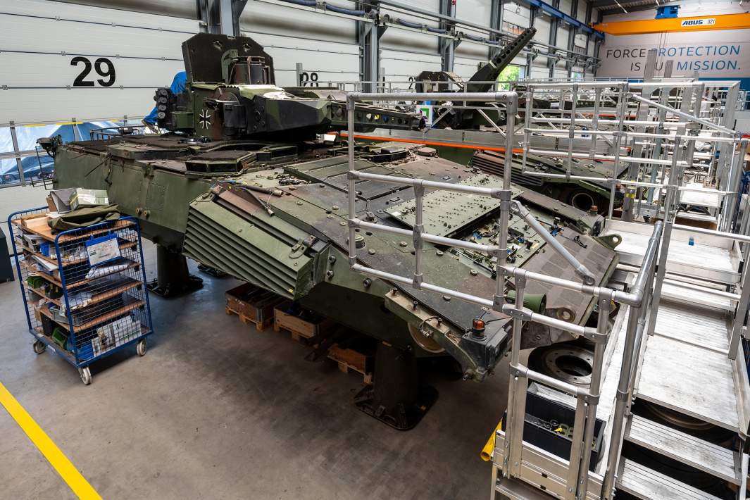 Производство вооружений на заводе концерна Rheinmetall