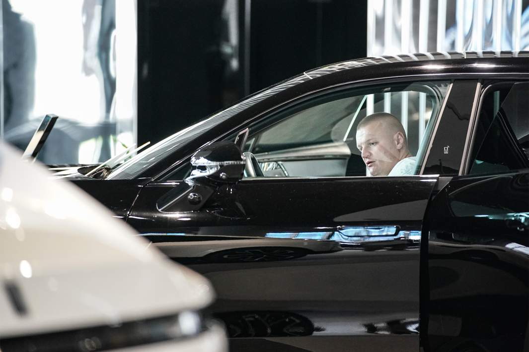 Автосалон