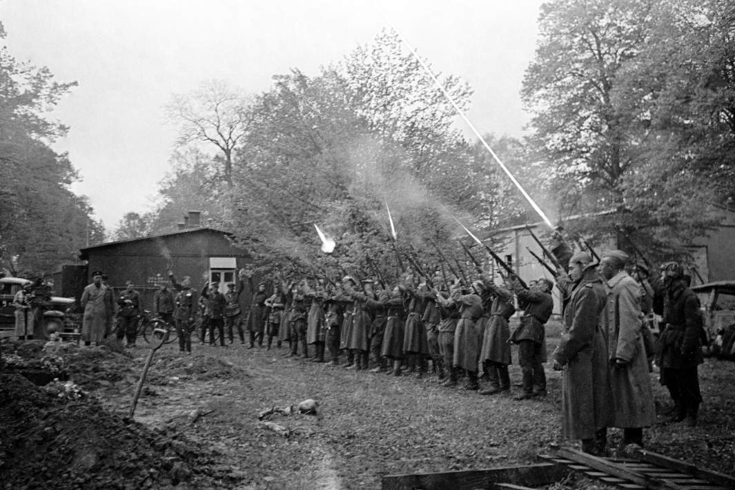 Советские солдаты