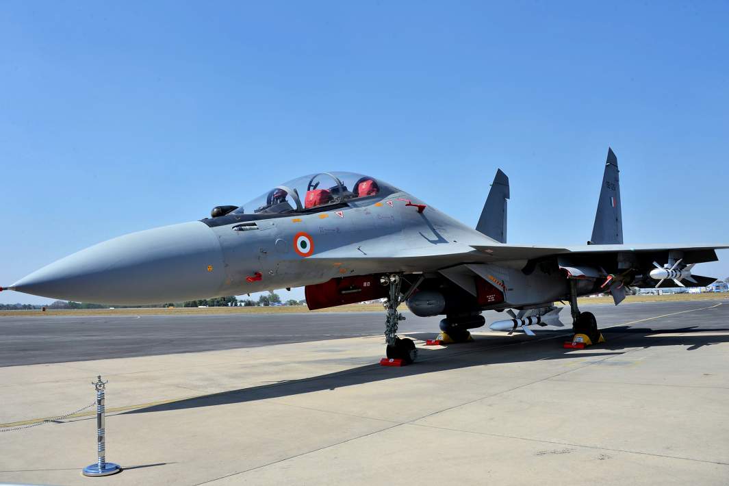 Многоцелевой истребитель Су-30МКИ, представленный на 14-й международной авиакосмической выставке Aero India 2023 на авиабазе Елаханка в Бангалоре