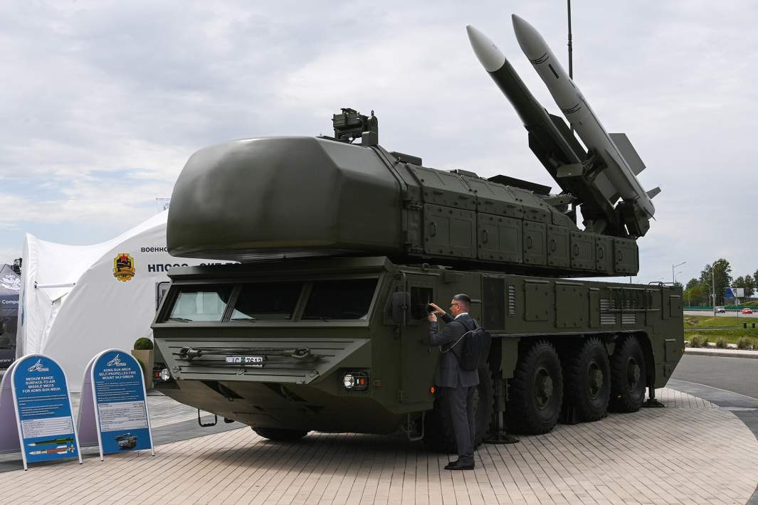 Зенитно-ракетный комплекс «Бук-МБ-2К» на международной выставке вооружений и военной техники MILEX 2025 в Минске