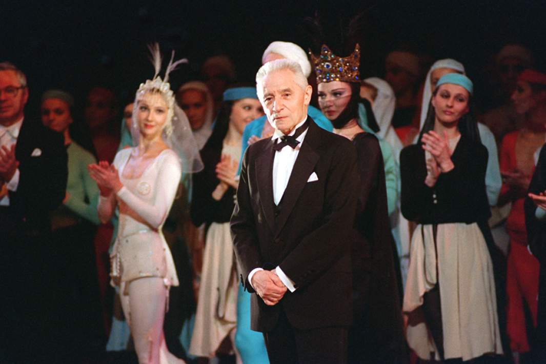 Балетмейстер Юрий Григорович в день своего 70-летия. 1997 год