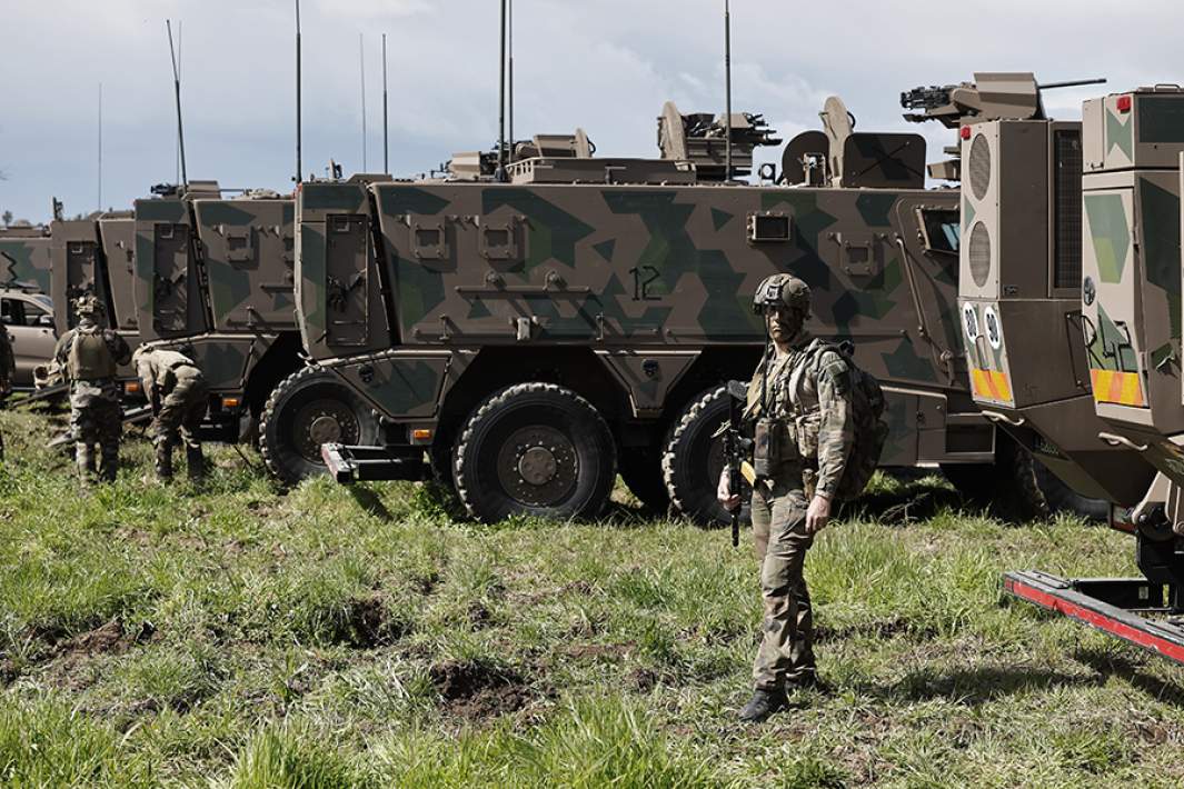 Военные