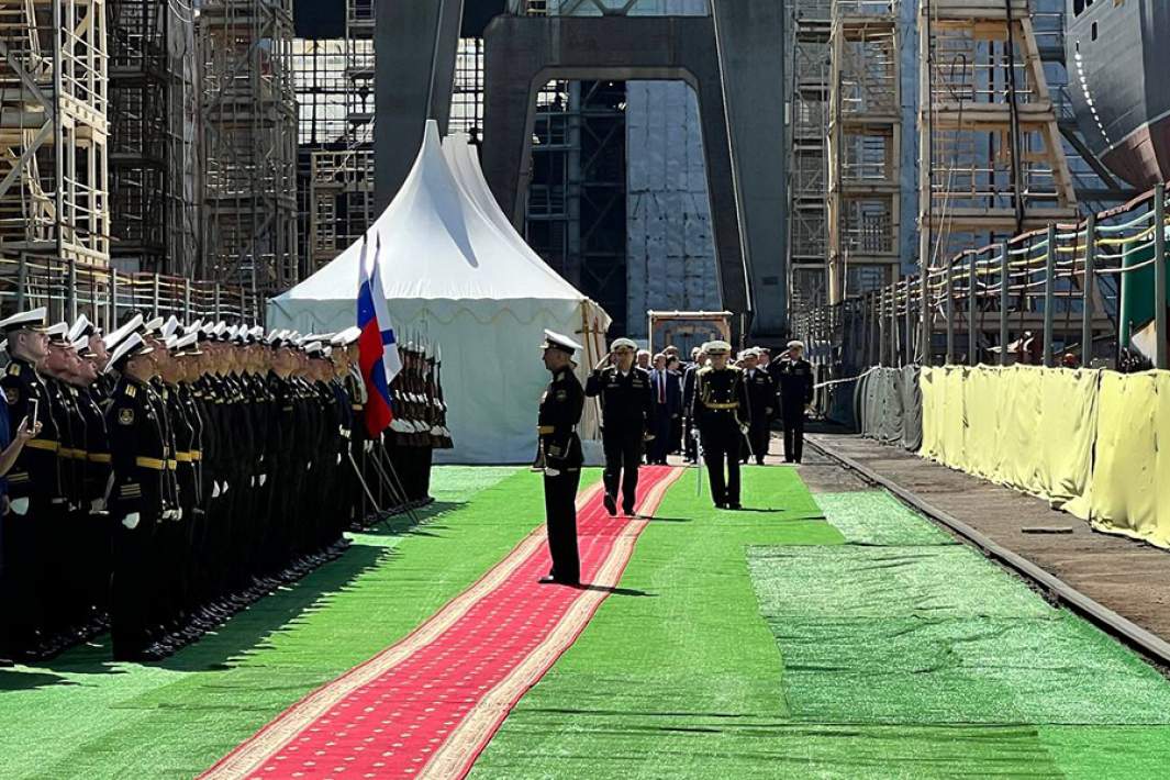Церемония спуска на воду большого десантного корабля проекта 11711 «Владимир Андреев» в Калининграде