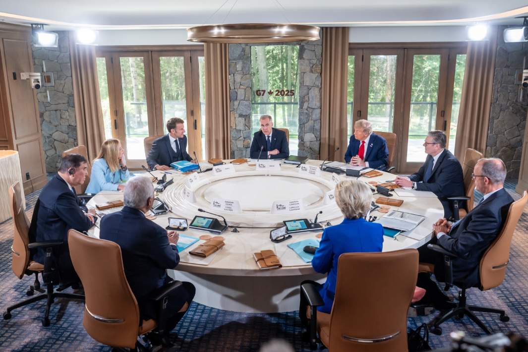 G7