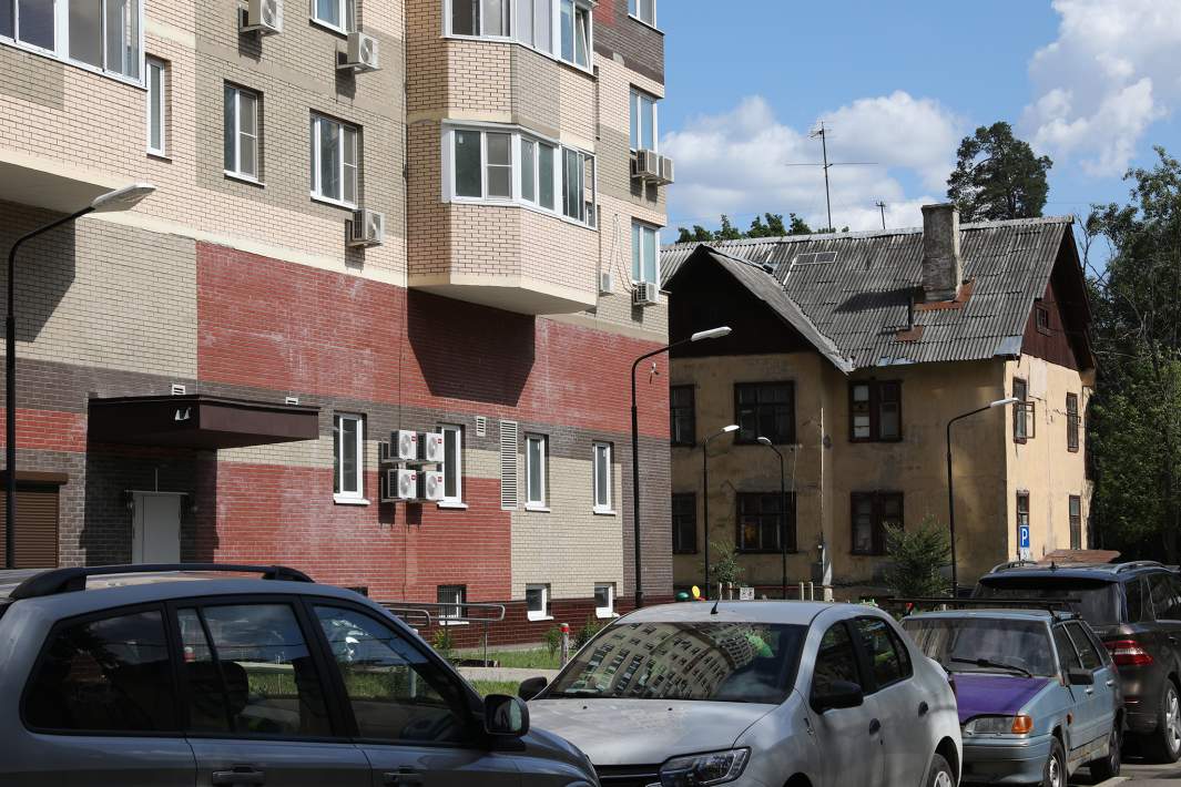 стоянка у дома