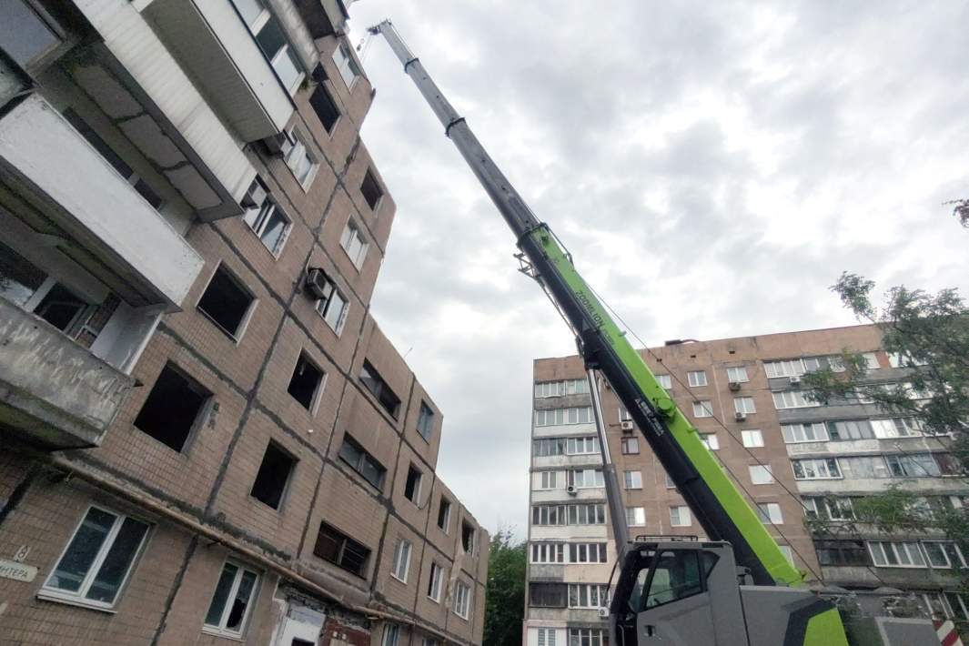 Демонтаж подъезда на улице Пинтера
