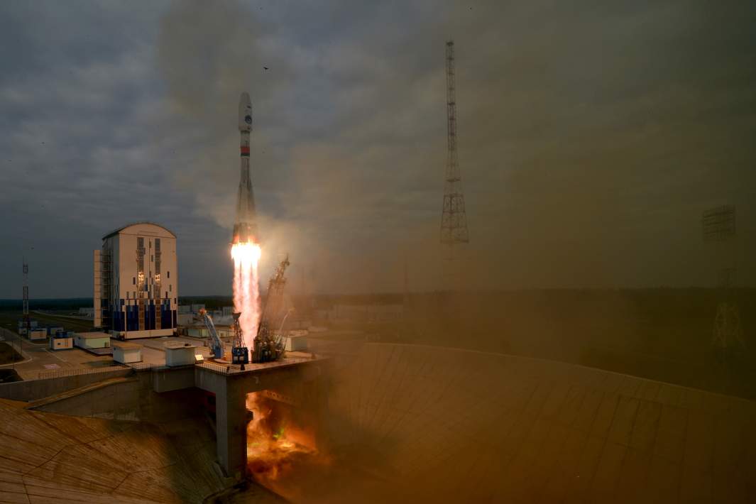 Запуск ракеты-носителя "Союз-2.1б" с разгонным блоком "Фрегат" и автоматической станцией "Луна-25" 