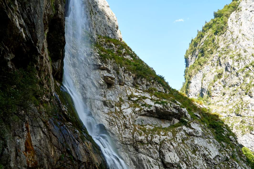водопад