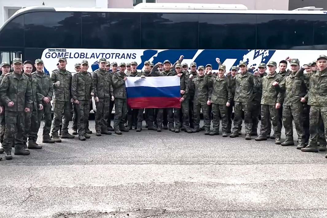 Российские военнослужащие, вернувшиеся из украинского плена. 9 июня 2025 года