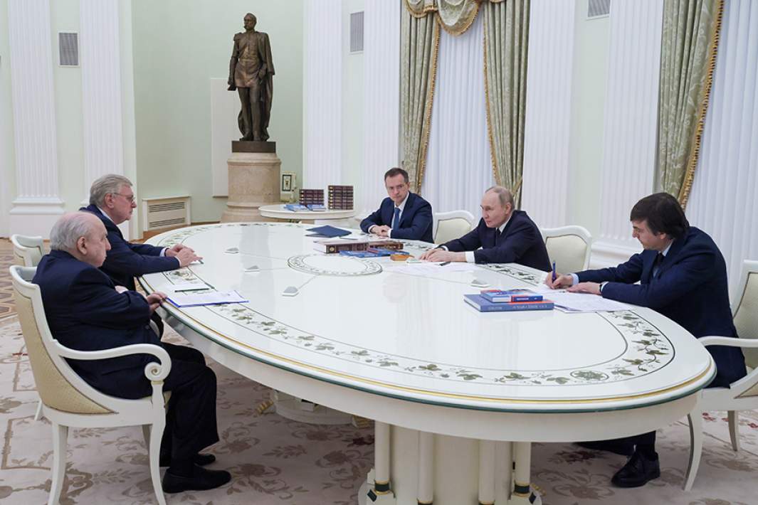 обсуждение новых учебников истории