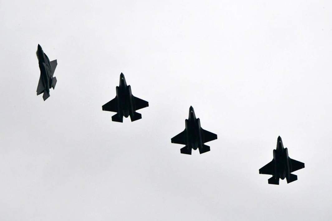 Американские истребители F-35A во время учений НАТО «Атлантик Трайдент»