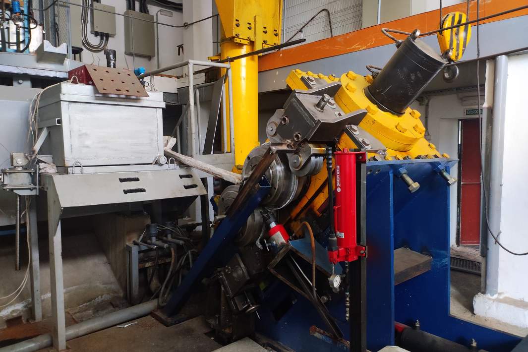 Установка бесслитковой прокатки-прессования