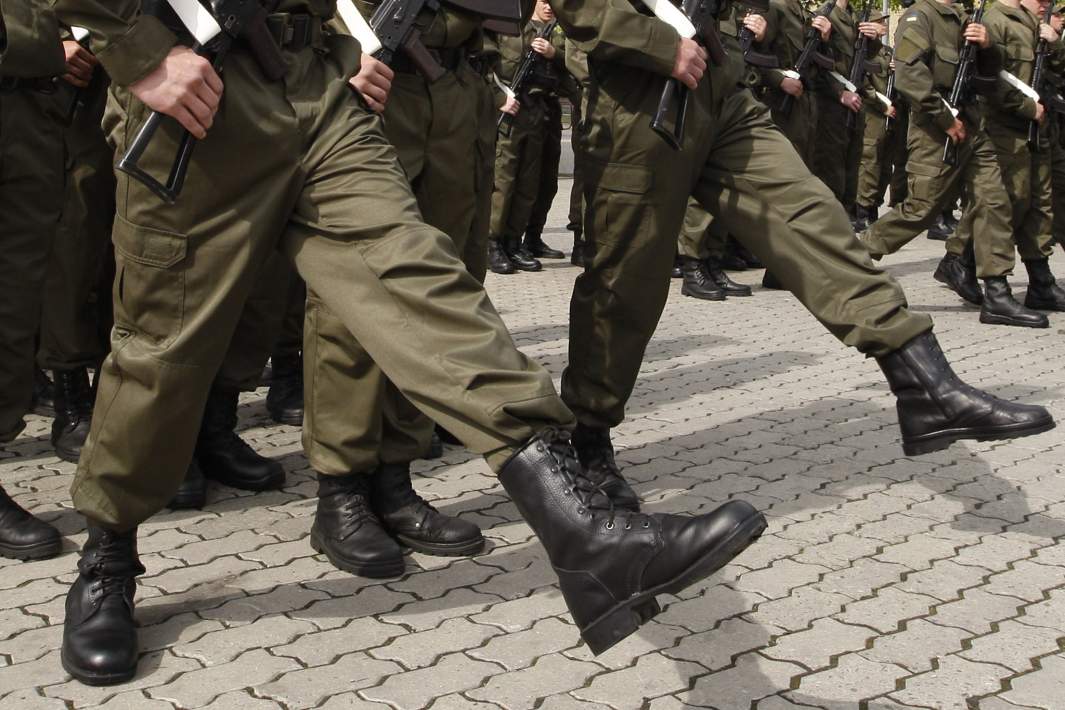 Строй солдат ВСУ 