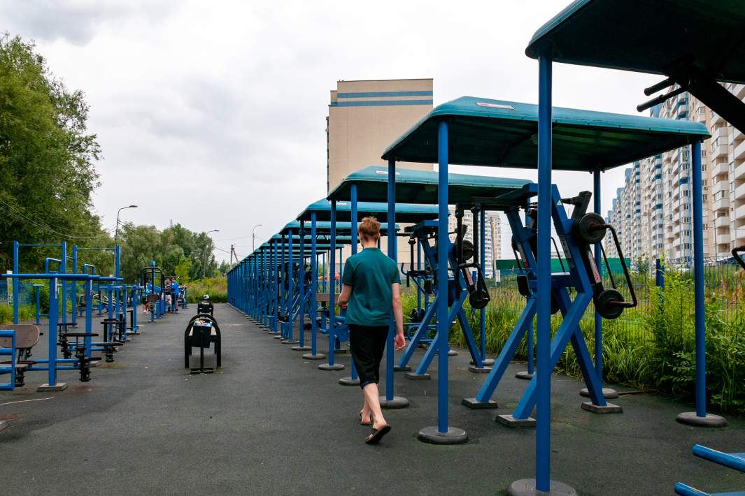 Спортивная площадка на улице 