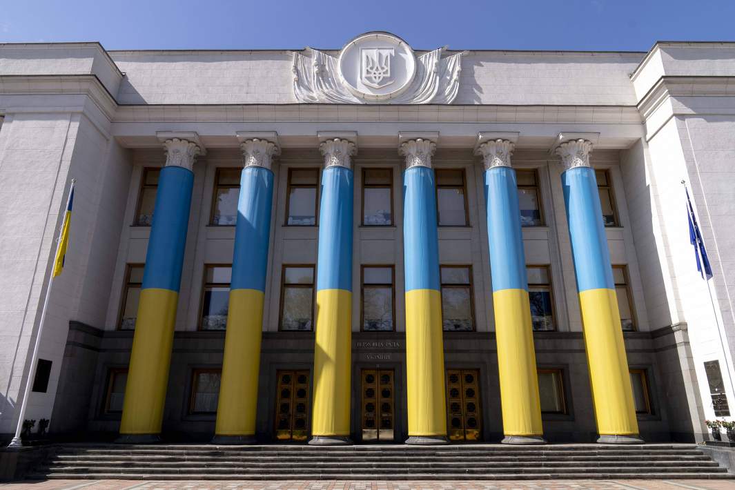 Здание Верховной Рады 