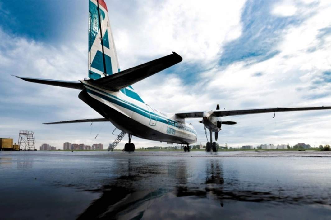 самолет АН-24