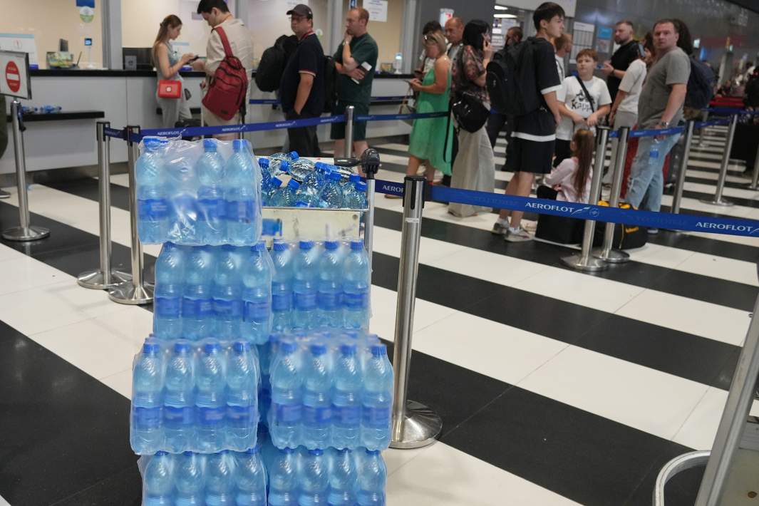 вода в аэропорту