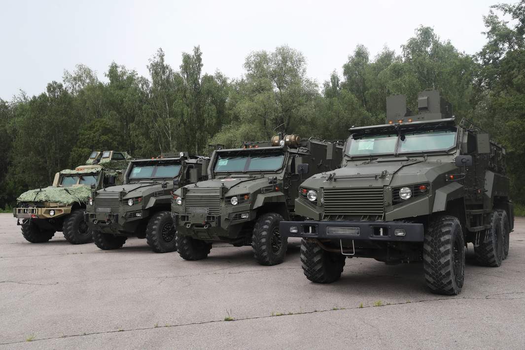 Автомобили