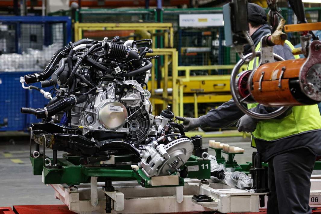 Двигатель автомобиля