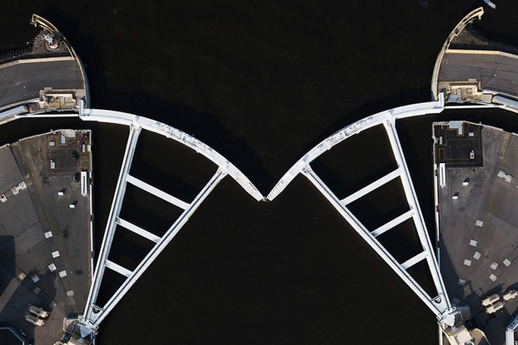 Вид на комплекс защитных сооружений Санкт-Петербурга от наводнений (КЗС).