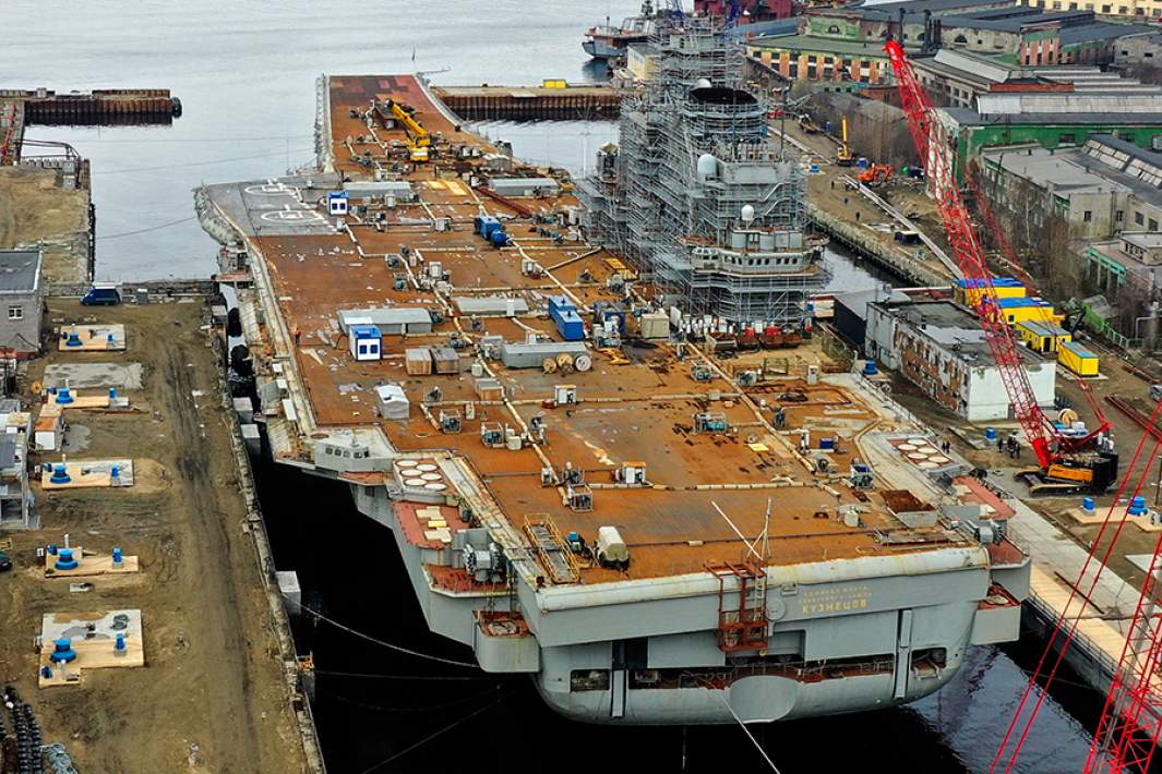 Тяжелый авианесущий крейсер "Адмирал Кузнецов"