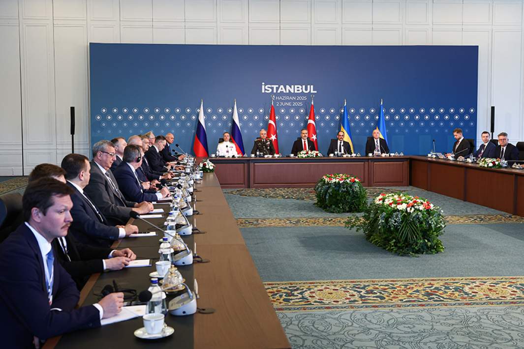 урция. Стамбул. Российско-украинские переговоры во дворце Чираган