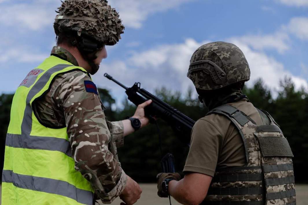 Тренировочный лагерь украинских новобранцев