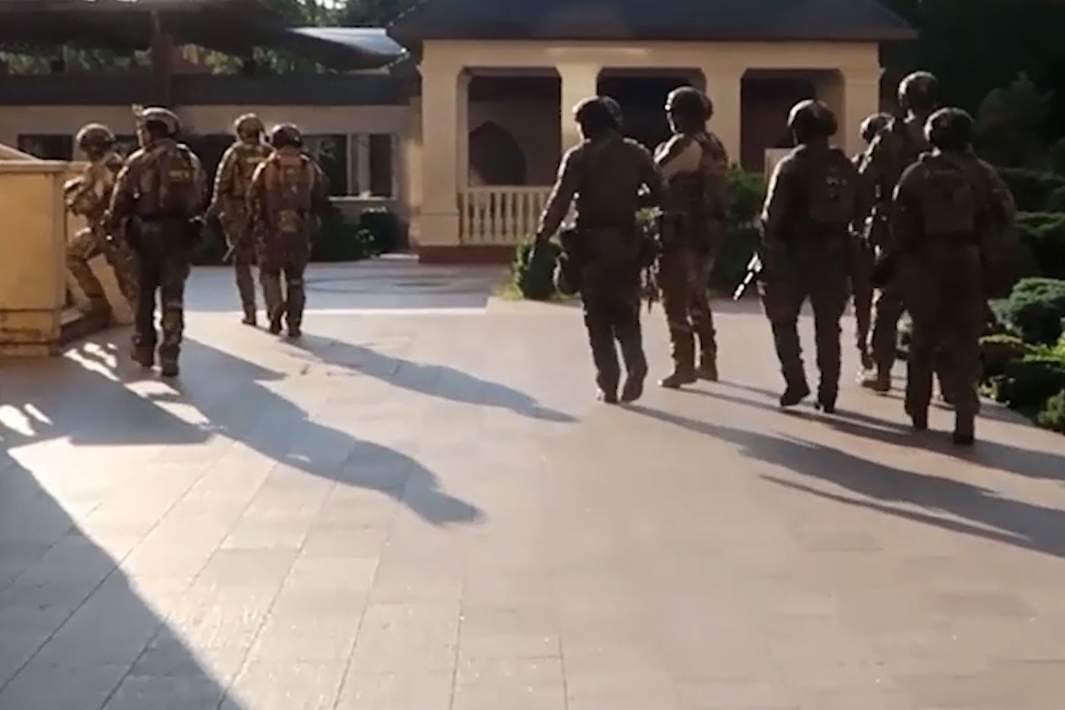 ФСБ РФ проводят обыски