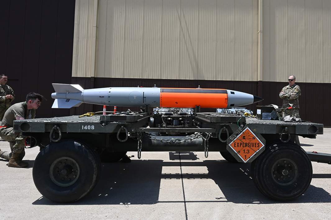 Ядерная бомба B61-12 на авиабазе Уайтмен в США