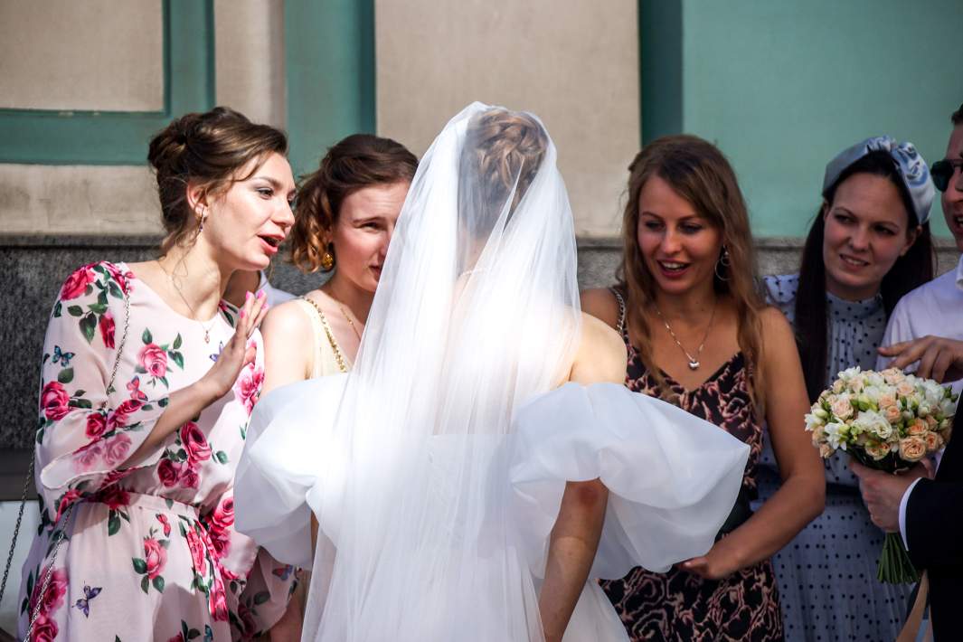 Подружки невесты на свадьбе