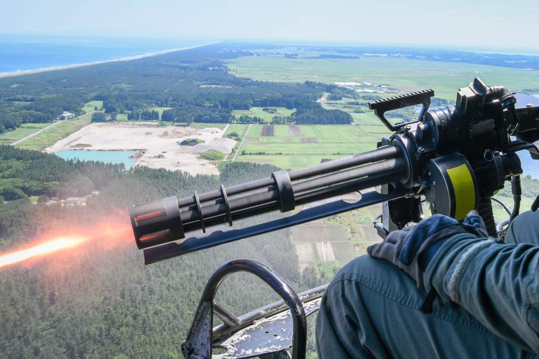 Стрельба из пулемета 