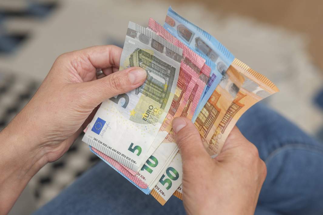 Евро банкноты 