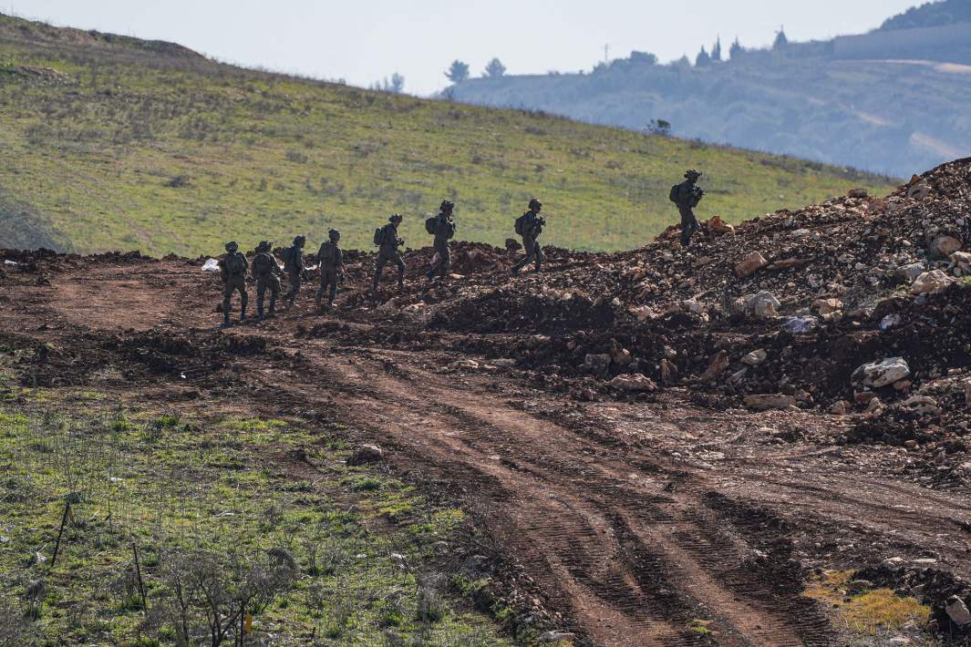 Израильские солдаты патрулируют район на юге Ливана