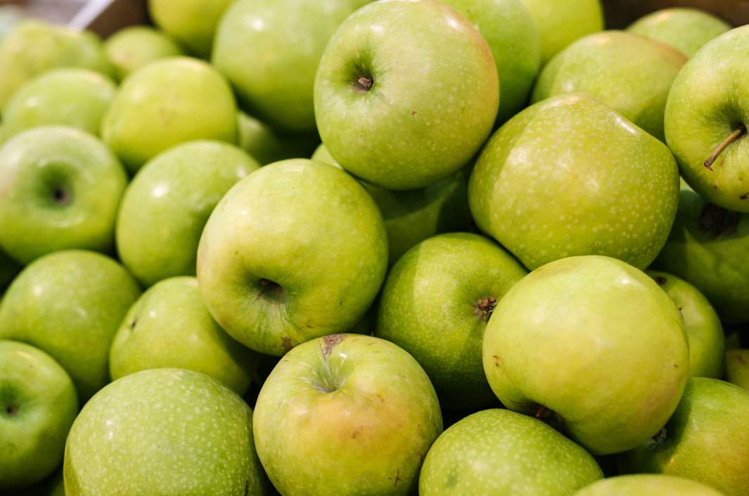 Яблоки
