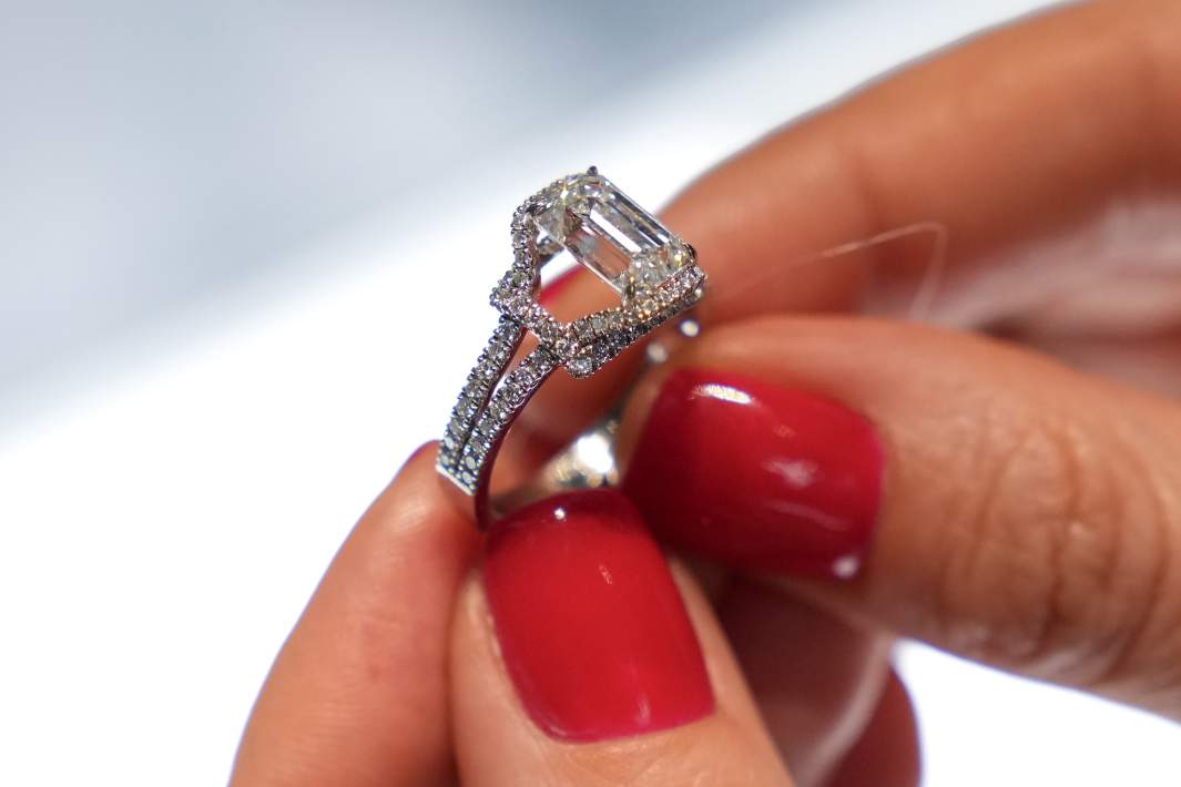 Ювелирное украшение