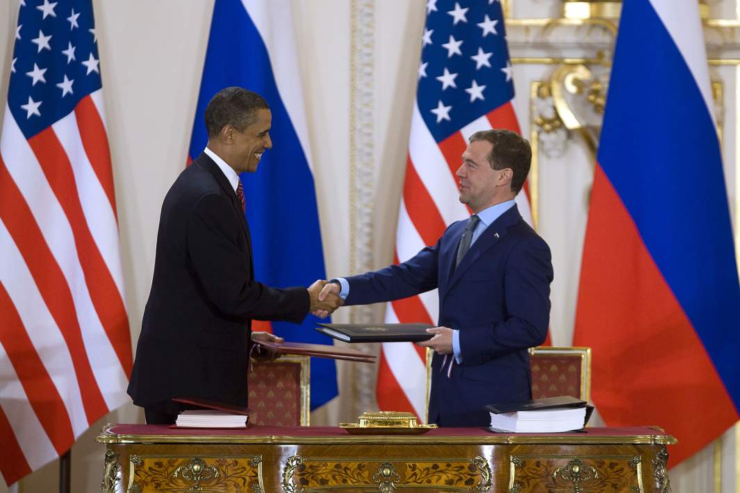 Медведев Обама